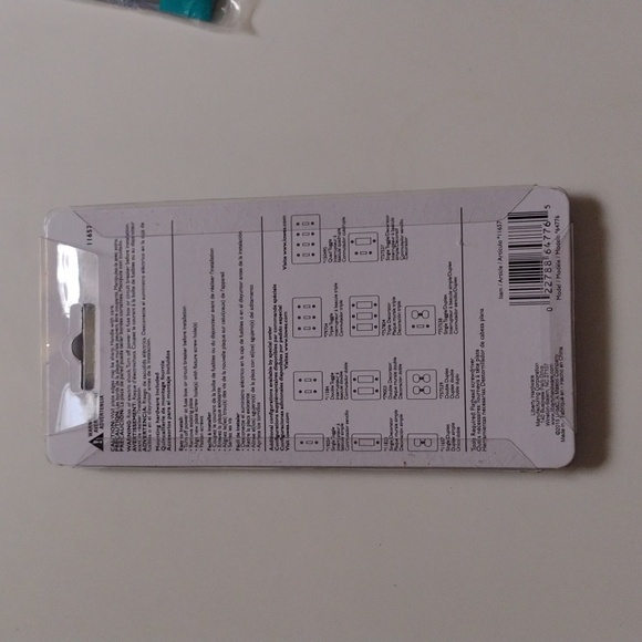 NEW Brainerd Set of 4 Silver Metal Socket Outlets - Picture 6 of 7